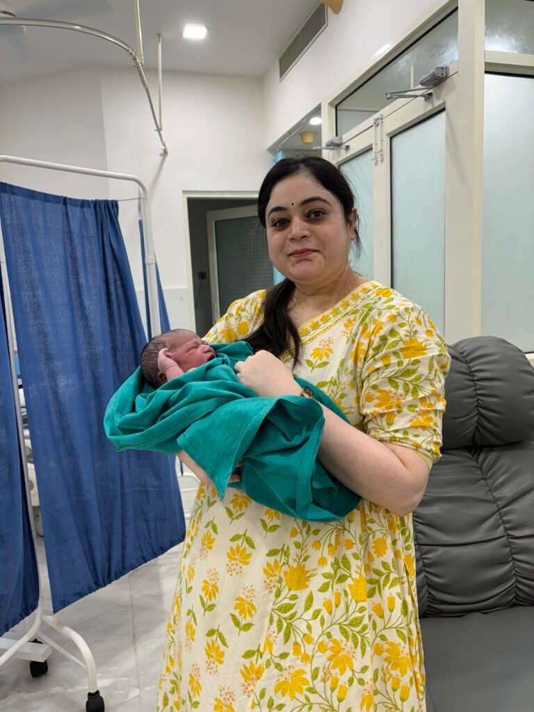 Alt="Best-Gynaecologist-in-Noida-Sector-33"/>